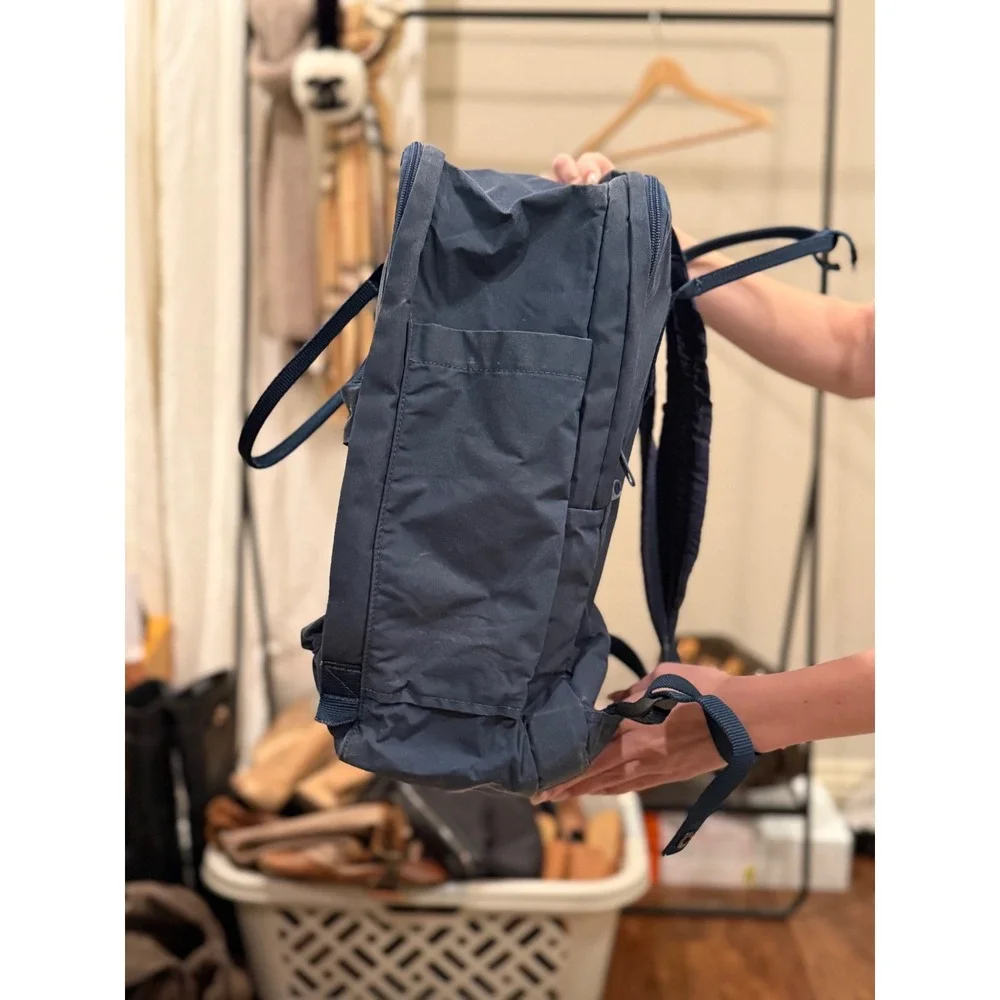 Fjallraven Kanken Classic Backpack Navy Blue Durable Water Resistant Bag